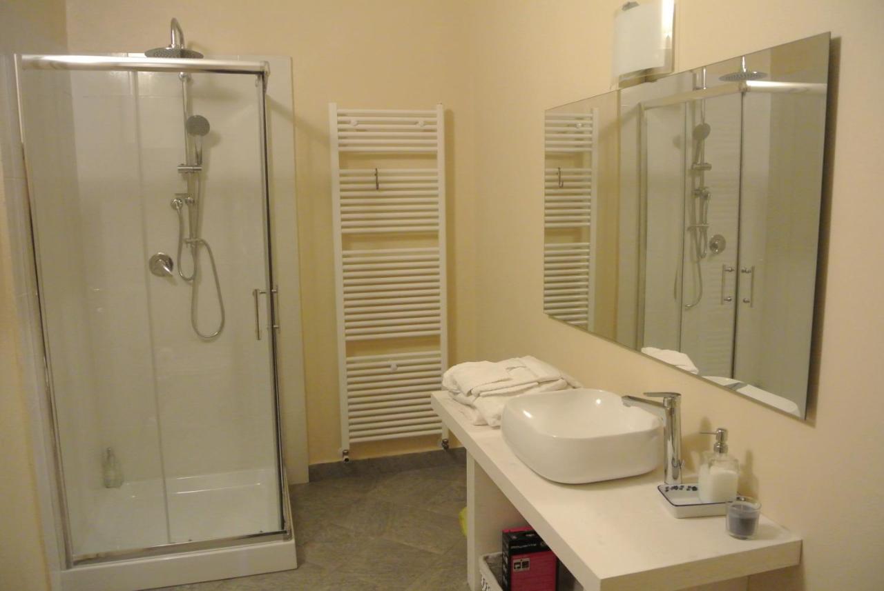 Villa Le Rose Cavour Esterno foto