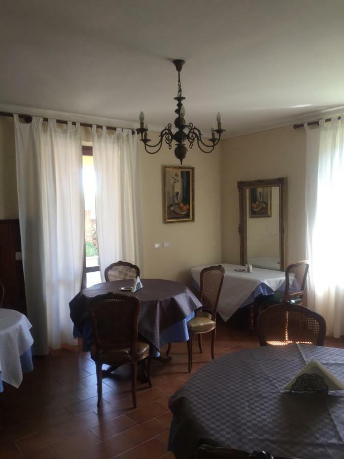 Villa Le Rose Cavour Esterno foto