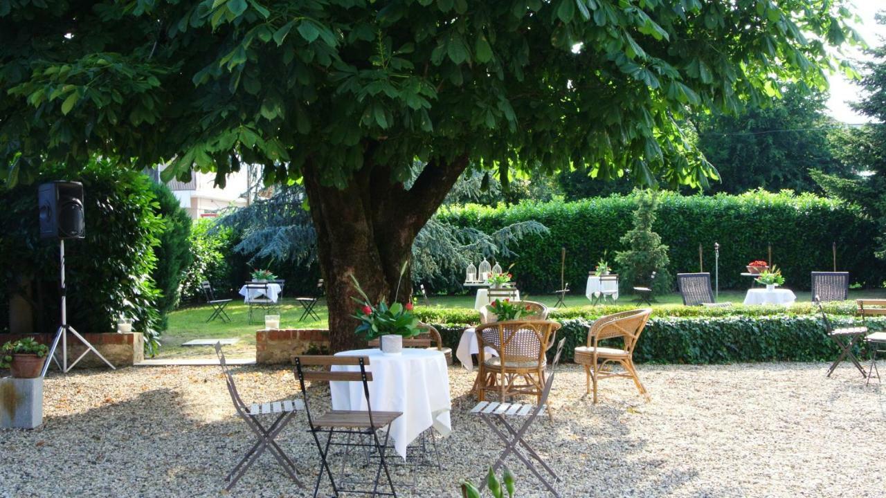 Villa Le Rose Cavour Esterno foto