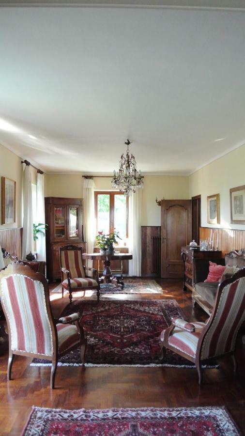 Villa Le Rose Cavour Esterno foto