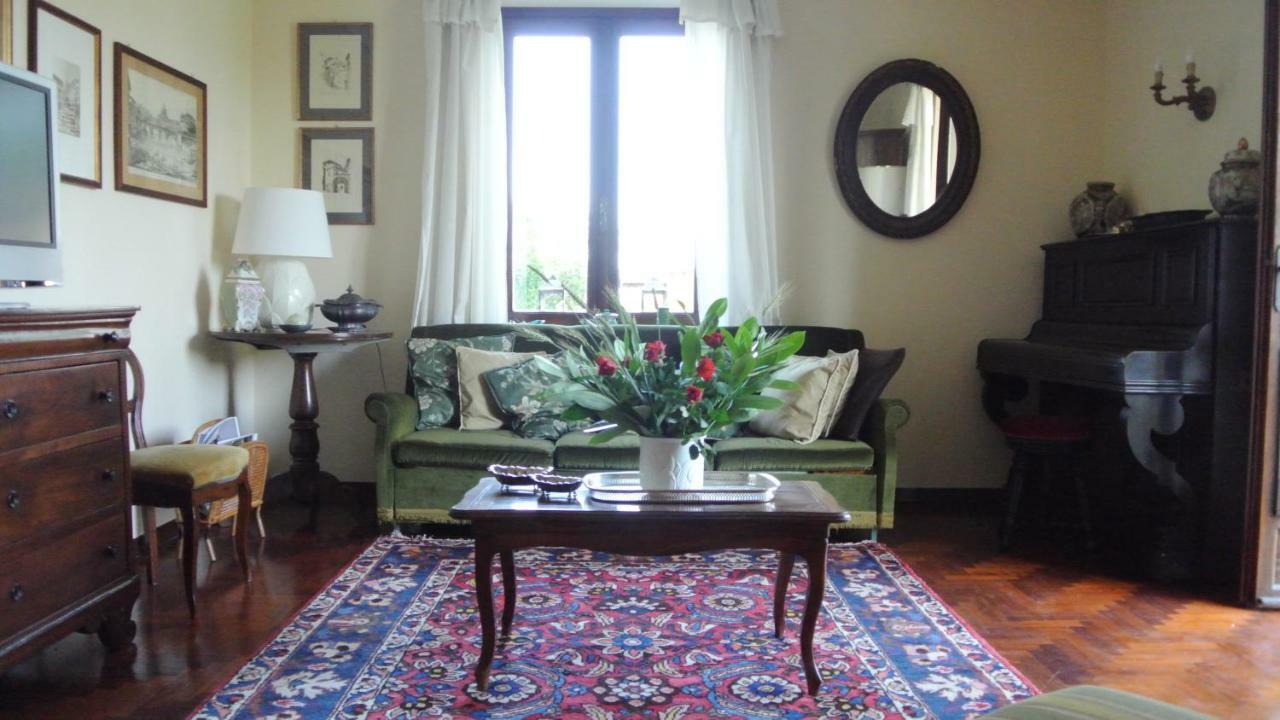 Villa Le Rose Cavour Esterno foto
