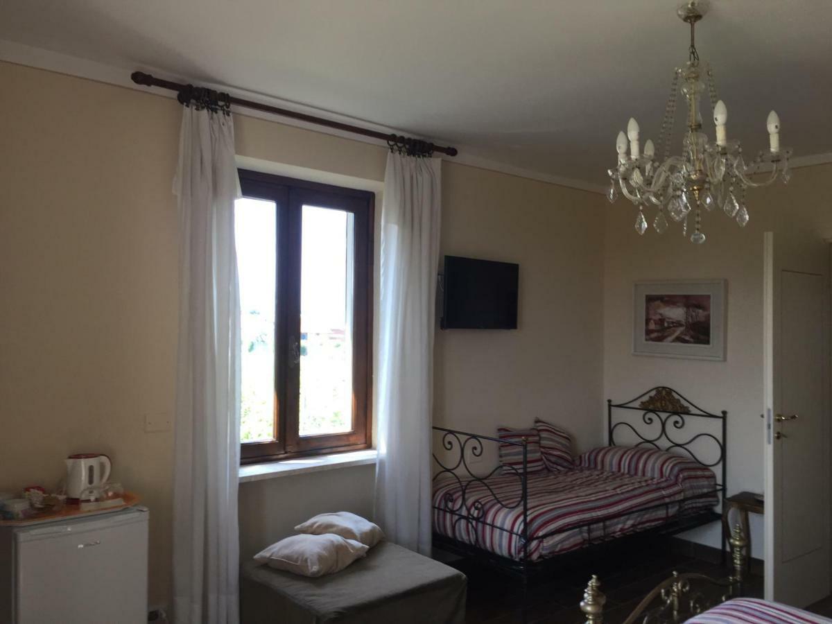 Villa Le Rose Cavour Esterno foto