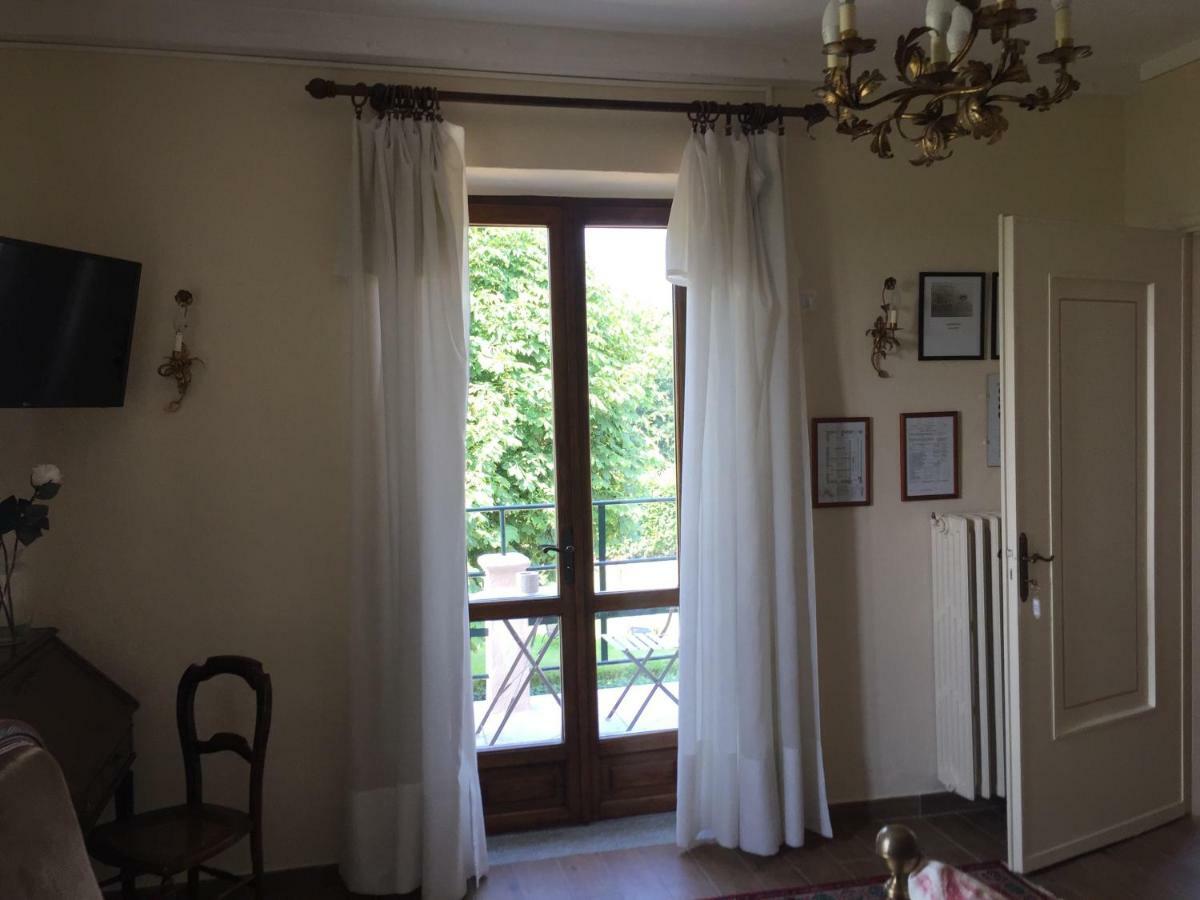 Villa Le Rose Cavour Esterno foto